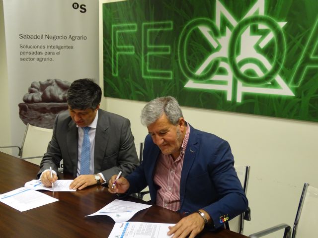 Fecoam y Banco Sabadell firman un convenio para apoyar el sistema cooperativo agrario de la Región - 2, Foto 2