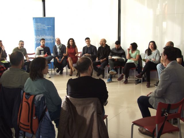 La Comunidad imparte un curso de programas europeos de movilidad para jóvenes - 1, Foto 1