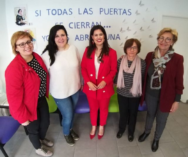 El PP aborda con la asociación Oblatas vías de inserción para las mujeres que ejercen la prostitución - 1, Foto 1