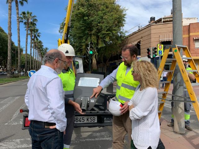 La instalación de nuevas luminarias LED en la Avenida de los Pinos reduce la emisión de 28 toneladas de CO2 a la atmósfera - 4, Foto 4