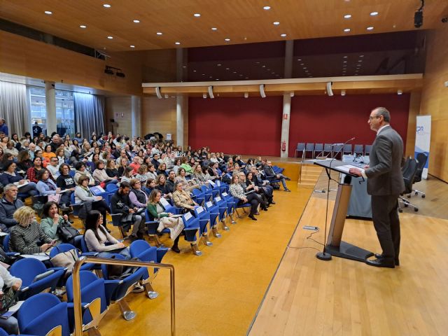 Más de 200 docentes participan en una jornada para mejorar la convivencia escolar - 1, Foto 1