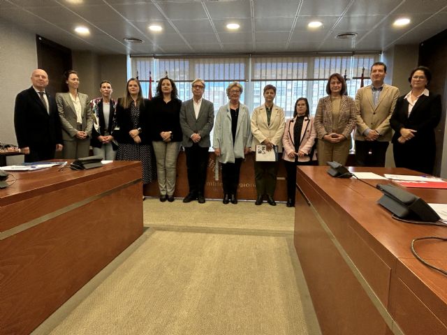 EAPN-RM reitera en la Asamblea Regional “la necesidad urgente de diseñar y ejecutar una estrategia regional de lucha contra la pobreza” - 1, Foto 1