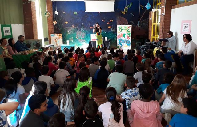 Cuentacuentos en los colegios torreños para celebrar el 'Día del Libro' - 1, Foto 1