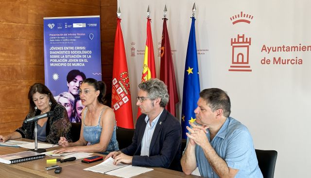 El Ayuntamiento presenta el estudio 'Jóvenes entre crisis: diagnóstico sociológico sobre la situación de la población joven en el municipio de Murcia' - 1, Foto 1