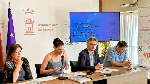 El Ayuntamiento presenta el estudio 'Jóvenes entre crisis: diagnóstico sociológico sobre la situación de la población joven en el municipio de Murcia' - 2, Foto 2