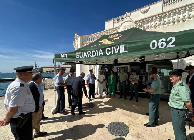 La Guardia Civil inaugura la exposición que conmemora el 50° aniversario de su servicio aéreo - 2, Foto 2