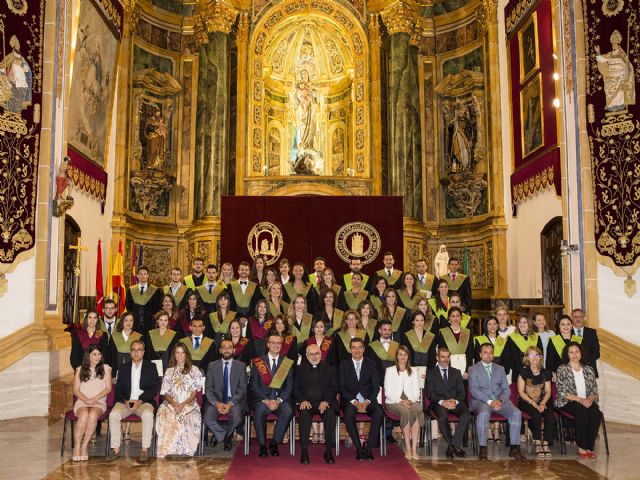 Graduación de los másteres y grados sobre nutrición y alimentación de la UCAM - 1, Foto 1