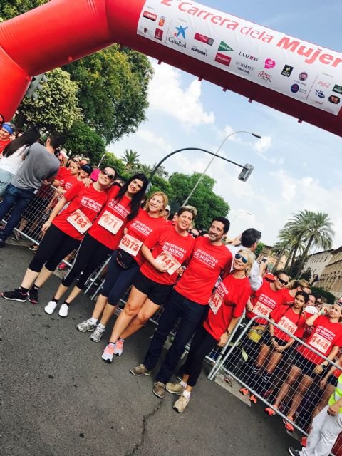 4.000 mujeres participan en la II Carrera de la Mujer haciendo suyo el lema ´Por la igualdad de oportunidades´ - 2, Foto 2