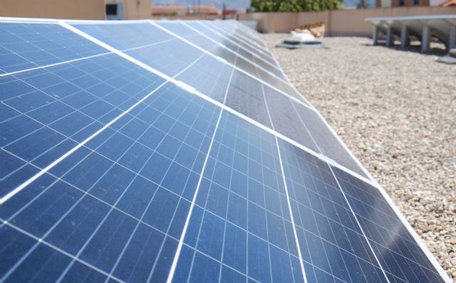 La Fundación Jesús Abandonado avanza en su compromiso con las energías renovables con la instalación de 37 paneles solares - 1, Foto 1