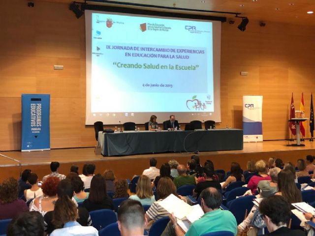 Más de 180 personas participan en la IX Jornada de Intercambio de Experiencias en Educación para la Salud - 1, Foto 1