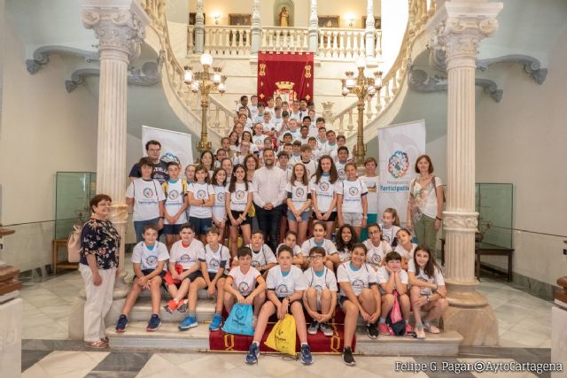 Los centros educativos que han participado en los Presupuestos Participativos visitan el Palacio Consistorial - 1, Foto 1