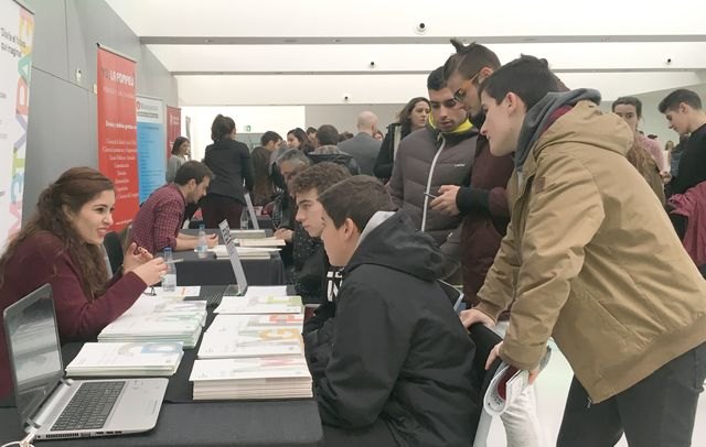 Más de la mitad de los jóvenes de bachillerato murcianos dudan sobre qué grado estudiar - 1, Foto 1