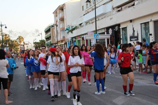 El desfile de carrozas pone fin a las fiestas patronales en honor a San Pedro - 2, Foto 2