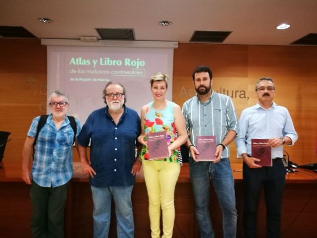 Medio Ambiente edita un ´libro rojo´ de los moluscos para ayudar a conservar las 122 especies que hay en la Región - 1, Foto 1