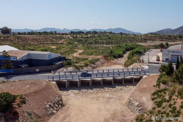 Reabre al tráfico la carretera que une Molinos Marfagones y Los Dolores tras finalizar la obra sobre el paso de la rambla - 1, Foto 1