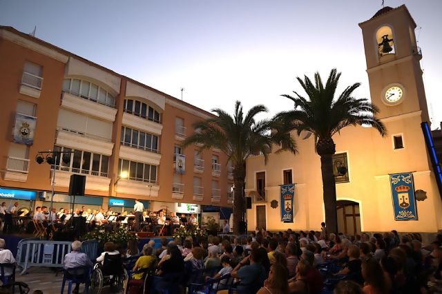 Los actos en honor a la Virgen del Carmen se inician con el concierto de la Unidad de Música de la AGA - 1, Foto 1