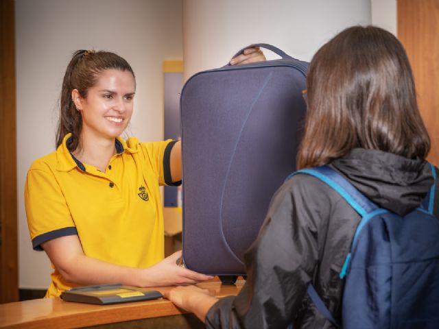 Las oficinas de Correos ofrecen numerosos servicios a la ciudadanía durante el verano - 1, Foto 1