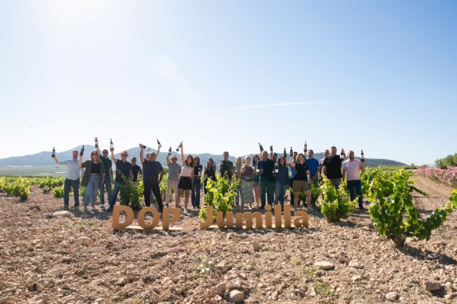 La DOP Jumilla reúne a todas sus bodegas en el tercer capítulo de la campaña diálogos de arte & vino - 2, Foto 2