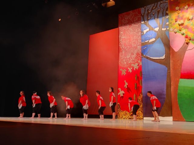 Color, diversidad y capacidades en el Víctor Villegas con el arte de los 200 bailarines de ASSIDO - 4, Foto 4