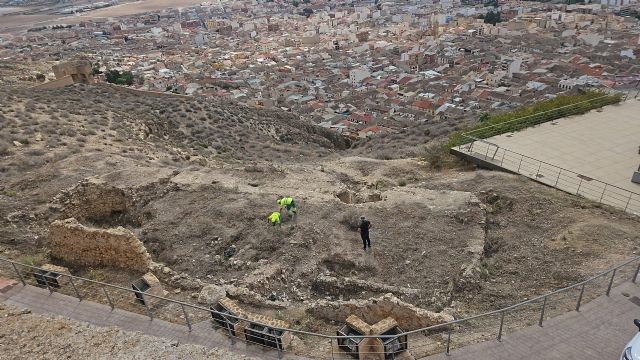 Realizados trabajos de limpieza y desbroce en las ruinas de la Ermita de Santa María de Gracia - 1, Foto 1