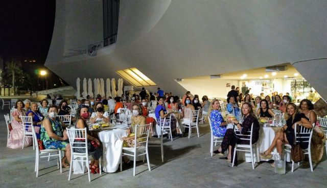 Las blancas celebran su tradicional cena de verano - 1, Foto 1