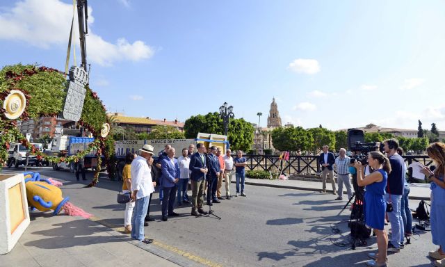 El pórtico floral de Los Peligros recibirá mañana a la Virgen de la Fuensanta en su Camino del Carmen a la Catedral - 2, Foto 2