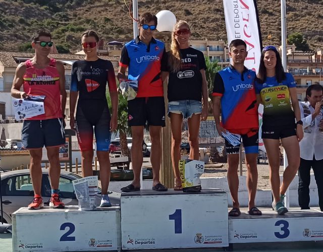 Mercedes Velasco y Julio Sánchez, Campeones Regionales de Acuatlón en la Azohía - 1, Foto 1