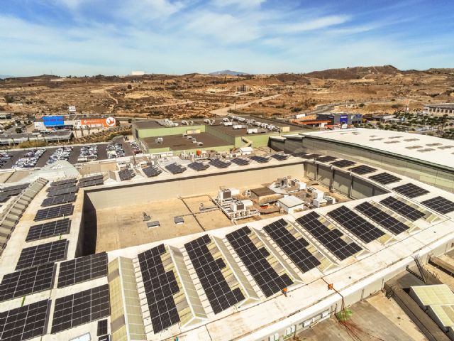 Nueva Condomina instala 2.220 paneles solares para alcanzar un ahorro energético del 37% - 1, Foto 1