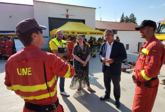 Agentes medioambientales, técnicos, bomberos e integrantes de la UME entrenan y actualizan procedimientos contra incendios forestales - 1, Foto 1