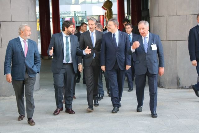 López Miras: Tenemos la garantía, la seguridad y el compromiso del Ministerio de que el Corredor Mediterráneo pasará por Cartagena - 3, Foto 3