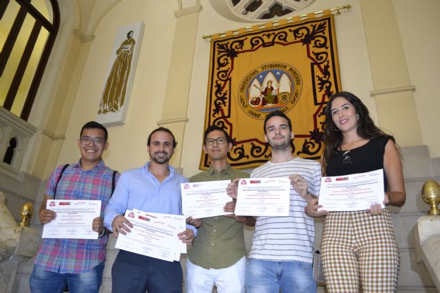 La UMU entrega premios a los mejores proyectos de creación de una empresa basados en trabajos de fin de grado y máster - 2, Foto 2