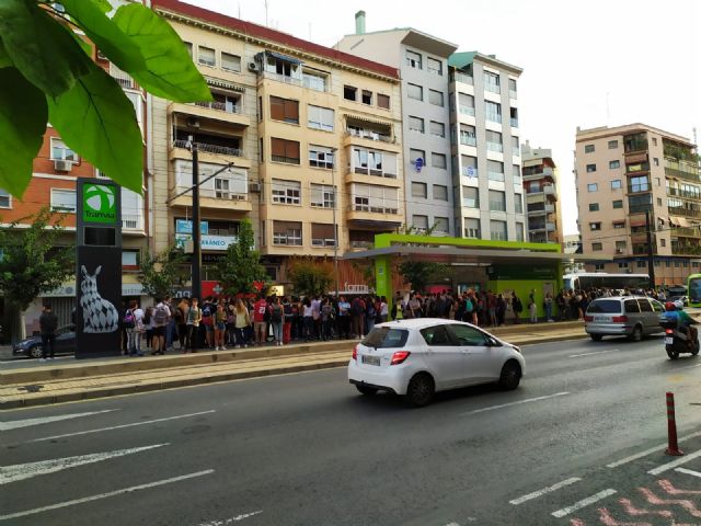 Los universitarios exigen mejorar el transporte público y acabar con las aglomeraciones - 2, Foto 2