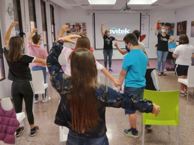 El Ballet Nacional de España enseña cómo se baila un tesoro a los niños y jóvenes de Assido - 2, Foto 2