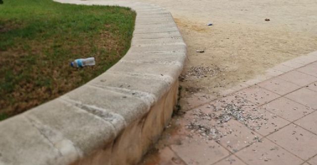 Fulgencio Gil abandona a los vecinos del barrio de San Cristóbal cerrando el cuartel de la Policía Local y dejando que sus calles y plazas estén sucias y olvidadas - 3, Foto 3