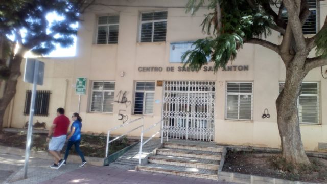 Enfermos de alzhéimer y párkinson esperan cuatro años la cesión del antiguo centro de salud de San Antón - 2, Foto 2