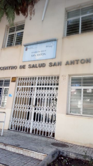 Enfermos de alzhéimer y párkinson esperan cuatro años la cesión del antiguo centro de salud de San Antón - 3, Foto 3