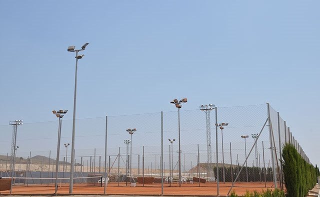 Repondrán el suministro del cableado de las cuatro pistas de tenis de la Ciudad Deportiva, que habían sustraído, Foto 3