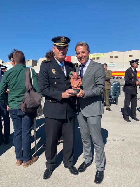 El Ayuntamiento de Lorca recibe una distinción en la celebración del día de la Policía Nacional en el año del bicentenario - 5, Foto 5