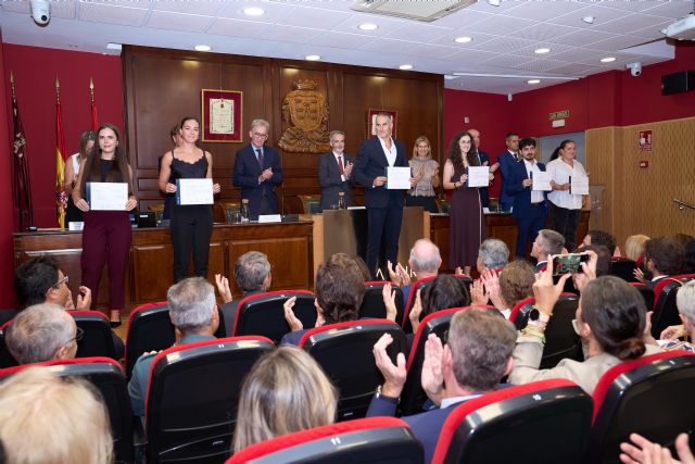 La Escuela de Práctica Jurídica de Murcia entrega de diplomas a la nueva promoción del Máster en Abogacía y Procura La Escuela de Práctica Jurídica de Murcia entrega de diplomas a la nueva promoción del Máster en Abogacía y Procura