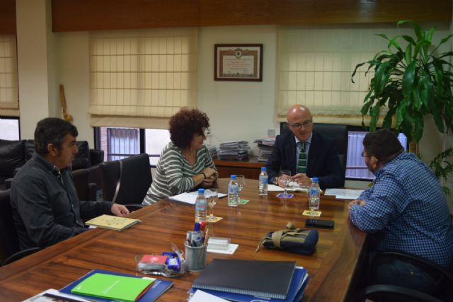 Reunión con el Consejero de Desarrollo Económico, Turismo y Empleo, Juan Hernández Albarracín - 3, Foto 3