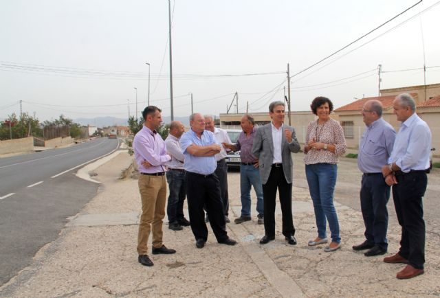 Fomento realiza actuaciones de limpieza en las cunetas de las carreteras de Puerto Lumbreras - 1, Foto 1