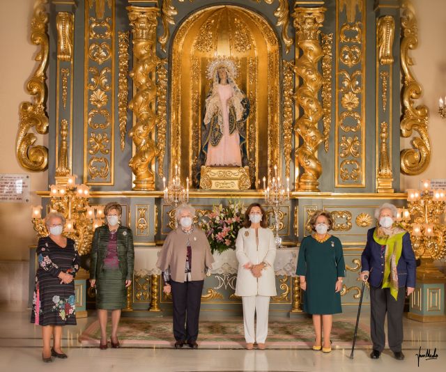 Los blancos dan un paso histórico al aprobar la realización de un segundo manto para la Virgen de la Amargura - 1, Foto 1