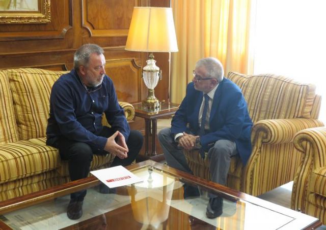 El presidente de la Asamblea Regional entregará a los portavoces el plan de rescate para la escuela pública, elaborado la Federación de Enseñanza de Comisiones Obreras - 1, Foto 1