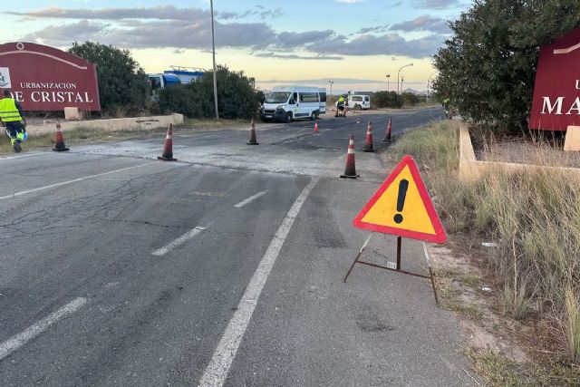 Infraestructuras aborda la reparación de la vía de acceso a Mar de Cristal - 1, Foto 1