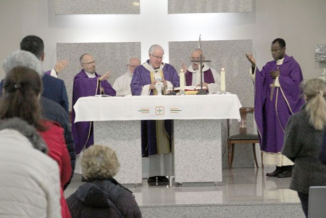 Religión .El mal tiempo obligó a suspender la misa prevista a los Fieles Difunto - 1, Foto 1