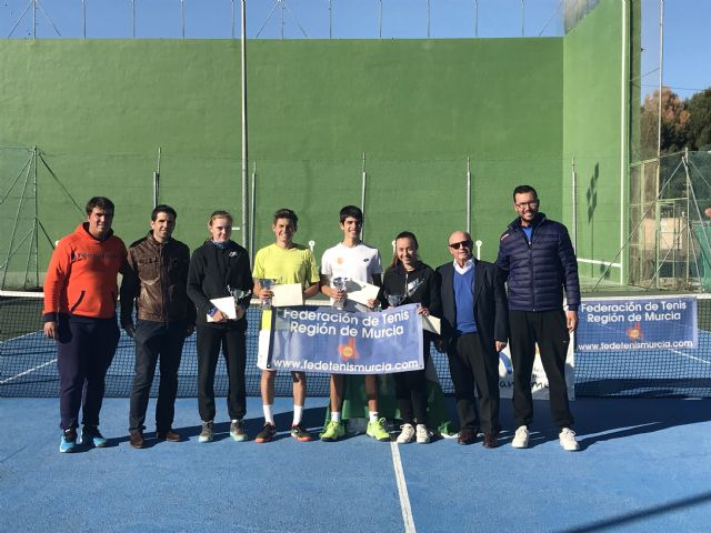 Jesús García y Paola Moreno, campeones regionales absolutos de tenis en Santomera - 1, Foto 1