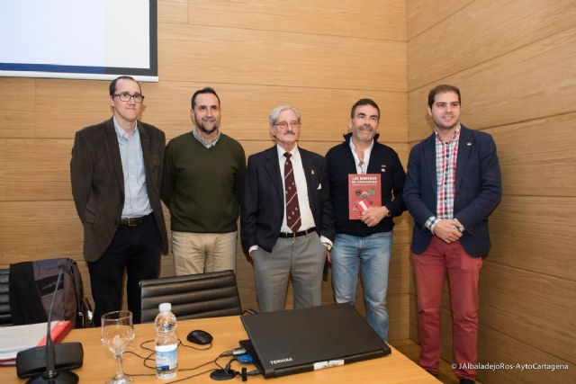 Jose Maria Conesa presento su libro Monedas de Cartagena - 1, Foto 1