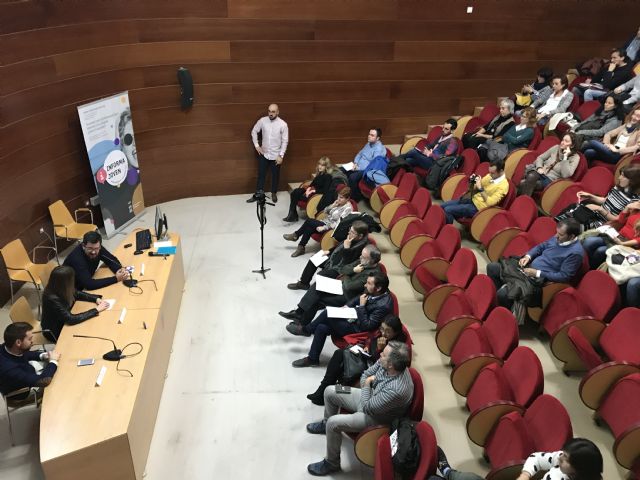 El Servicio del Informajoven celebra su XXXV aniversario con la conferencia del Catedrático de Sociología Jorge Benedicto - 2, Foto 2