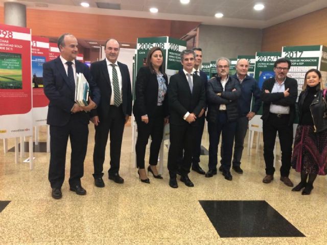 La Consejería de Agricultura acoge una exposición en honor al 40 aniversario de la Constitución - 1, Foto 1