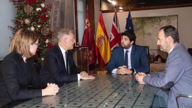 El presidente Fernando López Miras se reúne con el embajador del Reino Unido en España - 2, Foto 2